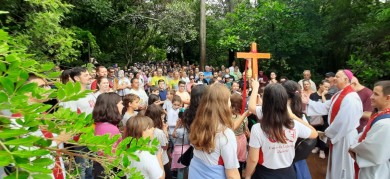 Celebrações de Páscoa terão missas nas comunidades, procissão no Morro e caminhadas luminosas