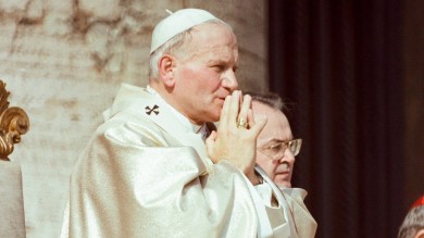 Paróquia promove ação em celebração a São João Paulo II