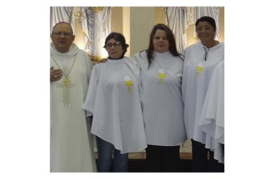 Desejo de servir à comunidade anima novas ministras da Eucaristia