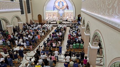 Missa com Benção dos Óleos é marcada pelos 15 anos da Diocese e protagonismo juvenil